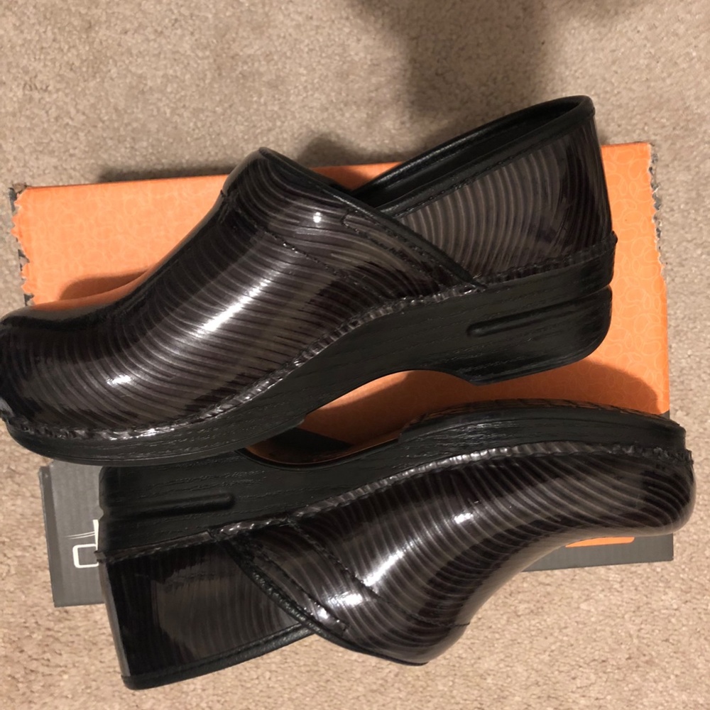 Dansko XP - Picture 2 of 3